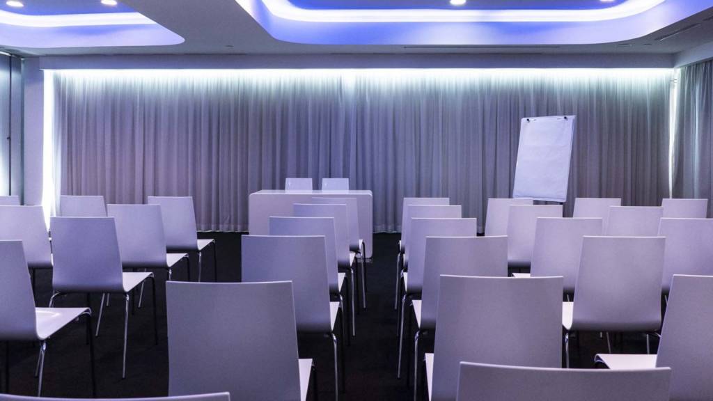 A-Point-Arezzo-Park-Hotel-Meeting-sala-one-2-1920x800