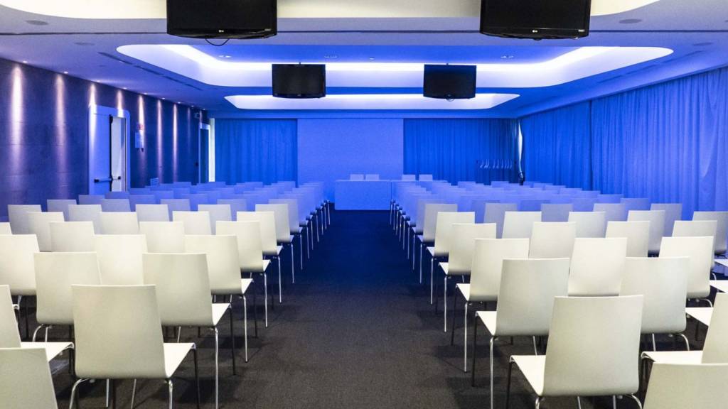 A-Point-Arezzo-Park-Hotel-Meeting-sala-one-3-1920x800
