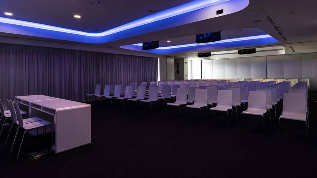A-Point-Arezzo-Park-Hotel-Meeting-sala-small-ben-apoint-sben-1
