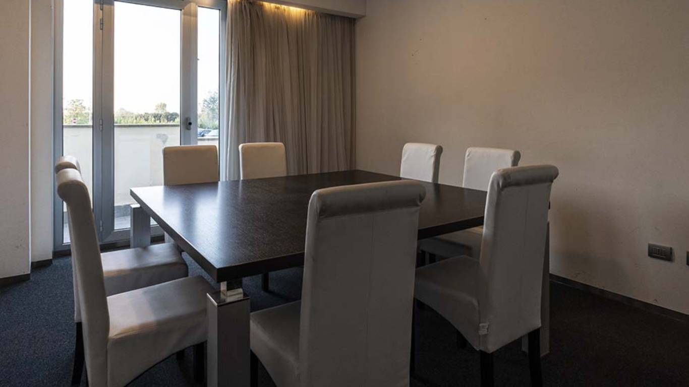 A-Point-Arezzo-Park-Hotel-Meeting-sala-seven-gallery1