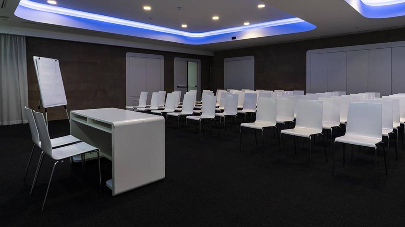 A-Point-Arezzo-Park-Hotel-Meeting-sala-three-03 A-Point-Arezzo-Park-Hotel-Meeting-sala-three-03