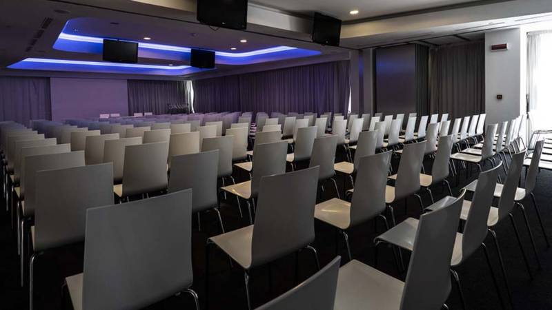 A-Point-Arezzo-Park-Hotel-Meeting-sala-small-ben-apoint-sben-3