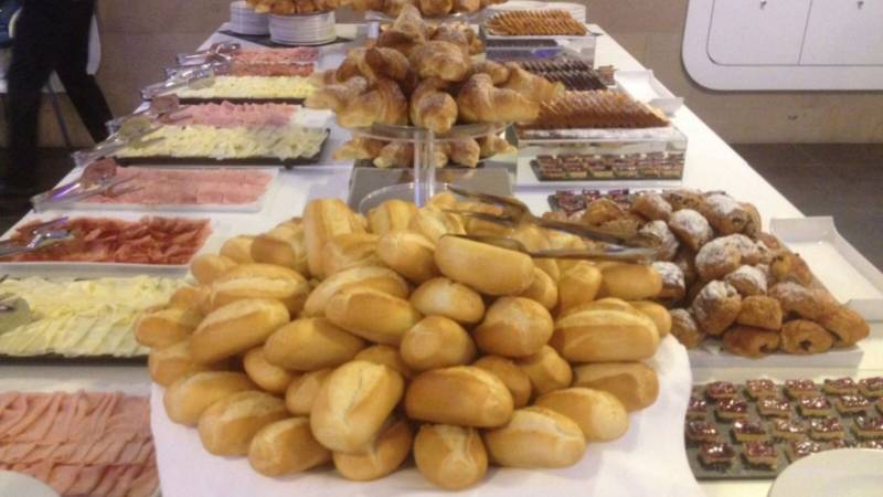 A-Point-Arezzo-Park-Hotel-Ristorante-colazioni-1024x698